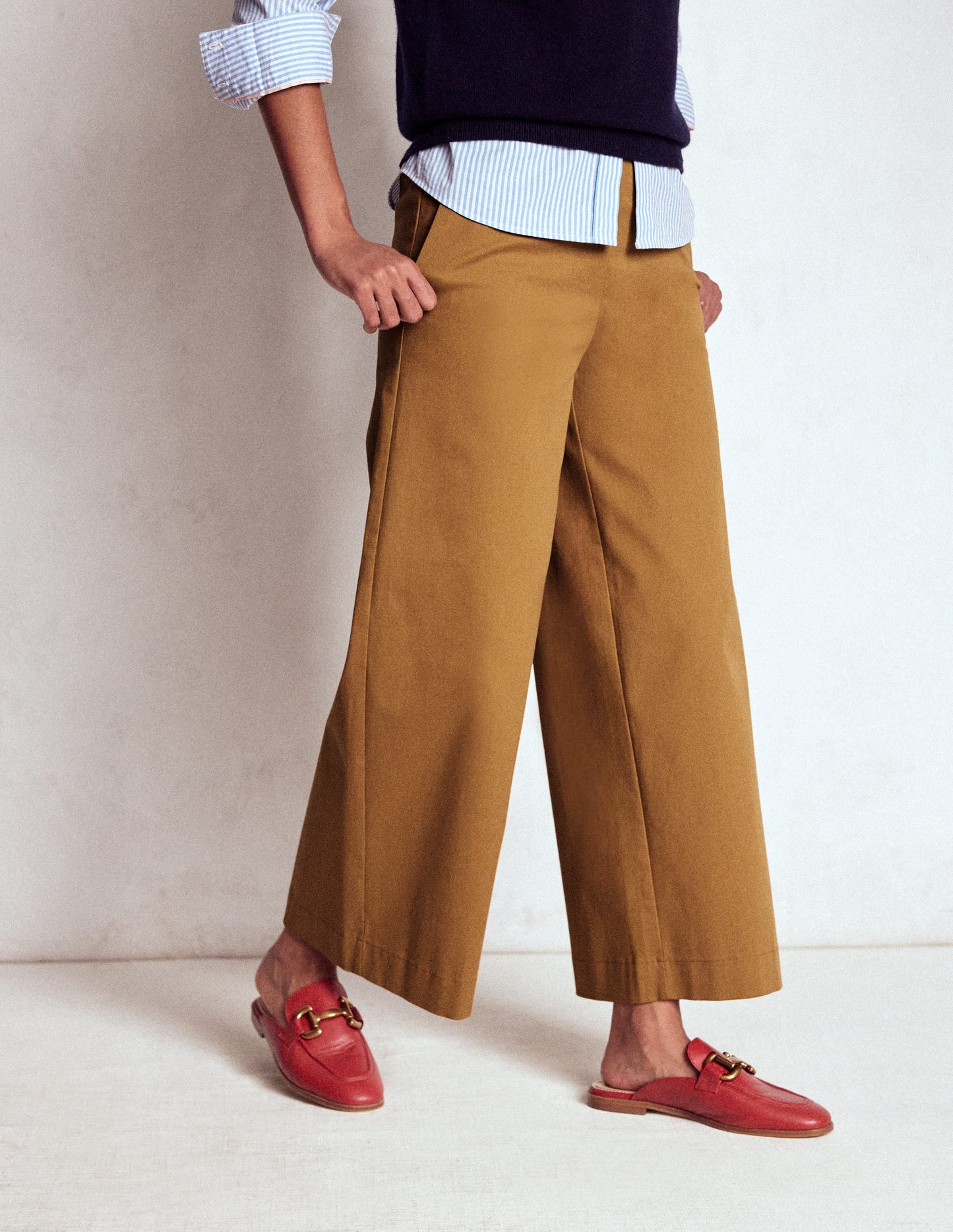Pull-on Cropped Pants-Hazelnut Brown